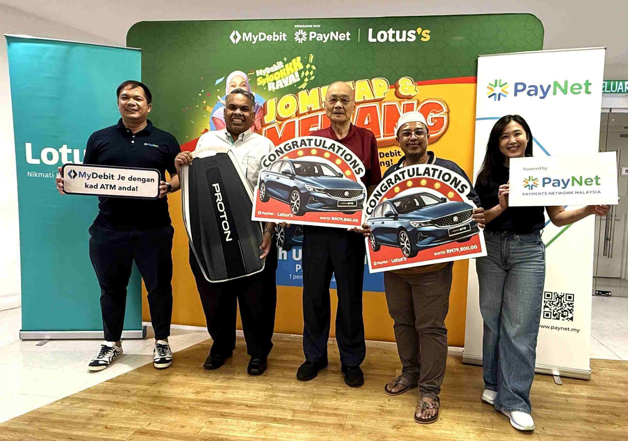 Dua Pemenang Bertuah Menangi Proton S70 Premium dalam Kempen MyDebit Syiokkk Raya!